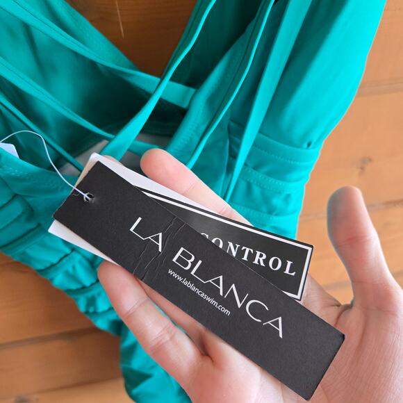 La Blanca Island Goddess Multi Strap Cross Back One Piece Emerald NWT 14 Swim - Picture 6 of 6